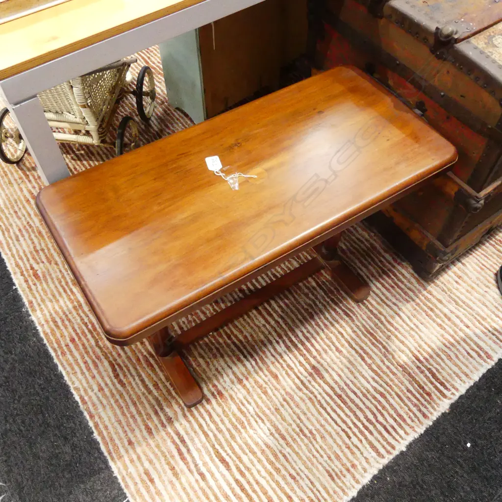 WOODEN SIDE TABLE. H. 490 MM Image 1++