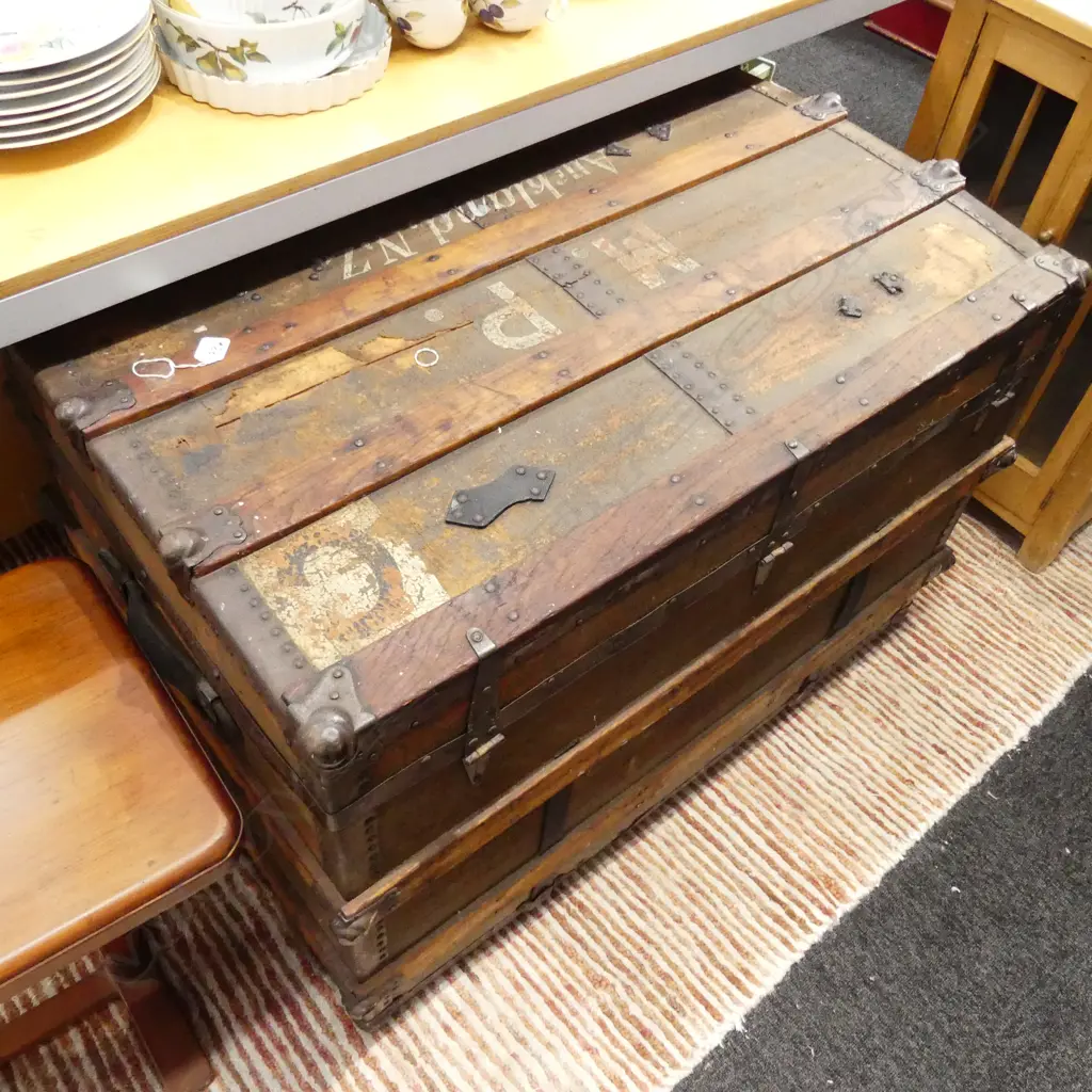 CANVAS COVERED WOODEN BOUND SHIPS TRUNK 920 X 620 X 550 MM Image 1++