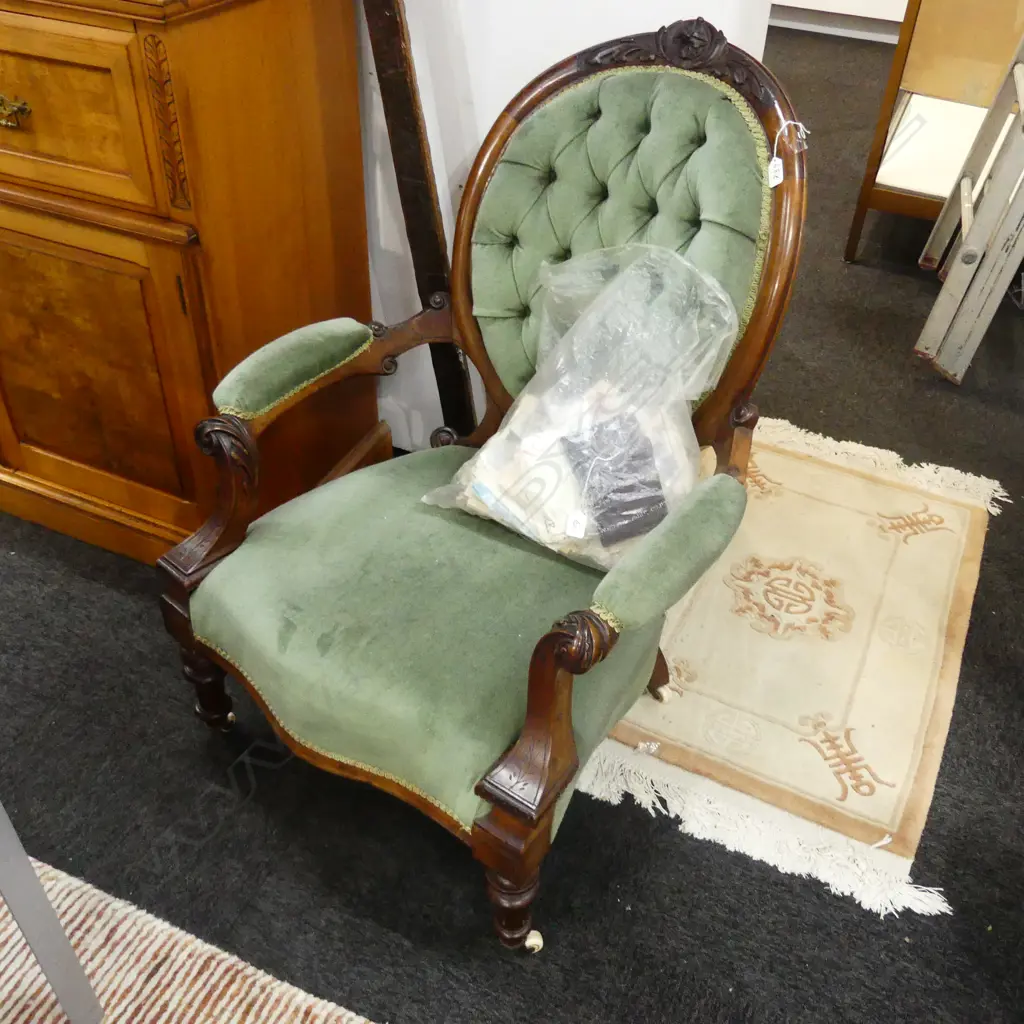 VICTORIAN WALNUT GRANDFATHER CHAIR H. 1000MM Image 1++