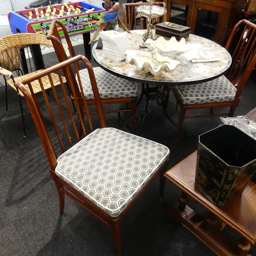 4 STYLISH MAHOGANY DINING CHAIRS Image 1++