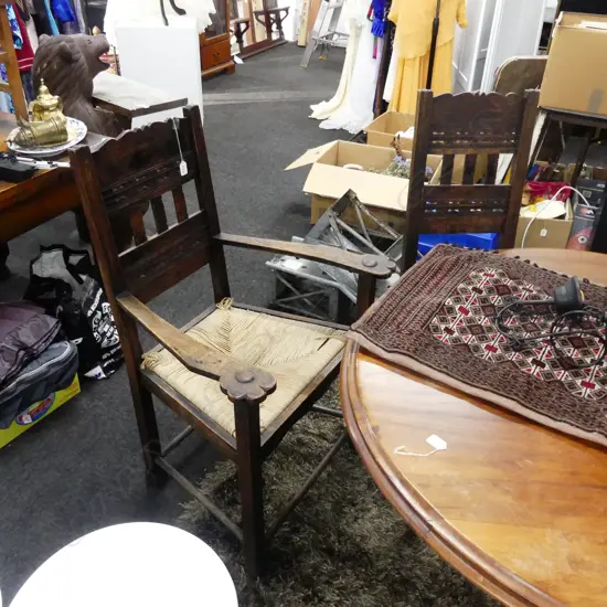 VICT MAHOGANY PEDESTAL TABLE H. 730MM