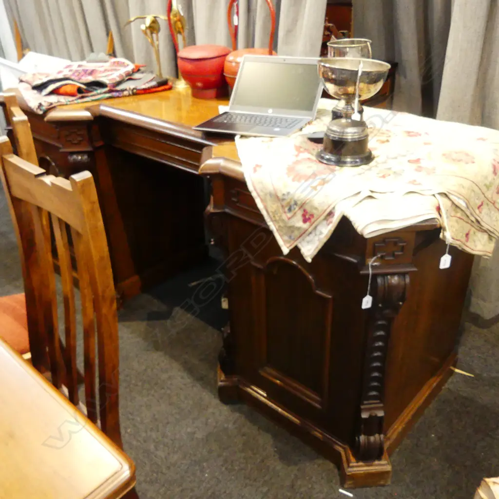 19TH C OAK BREAKFRONT SIDEBOARD Image 1++
