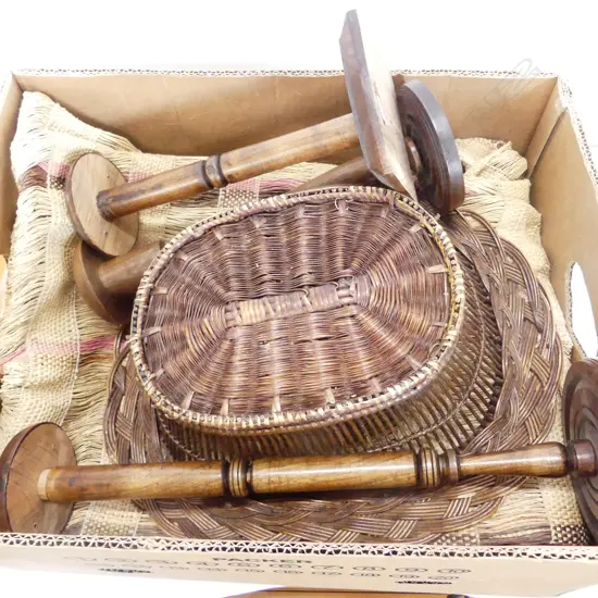 LOT WOVEN BAG BASKET ETC