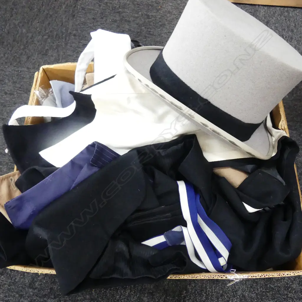 BOX ASSTD. VINTAGE MEN'S CLOTHES Image 1++