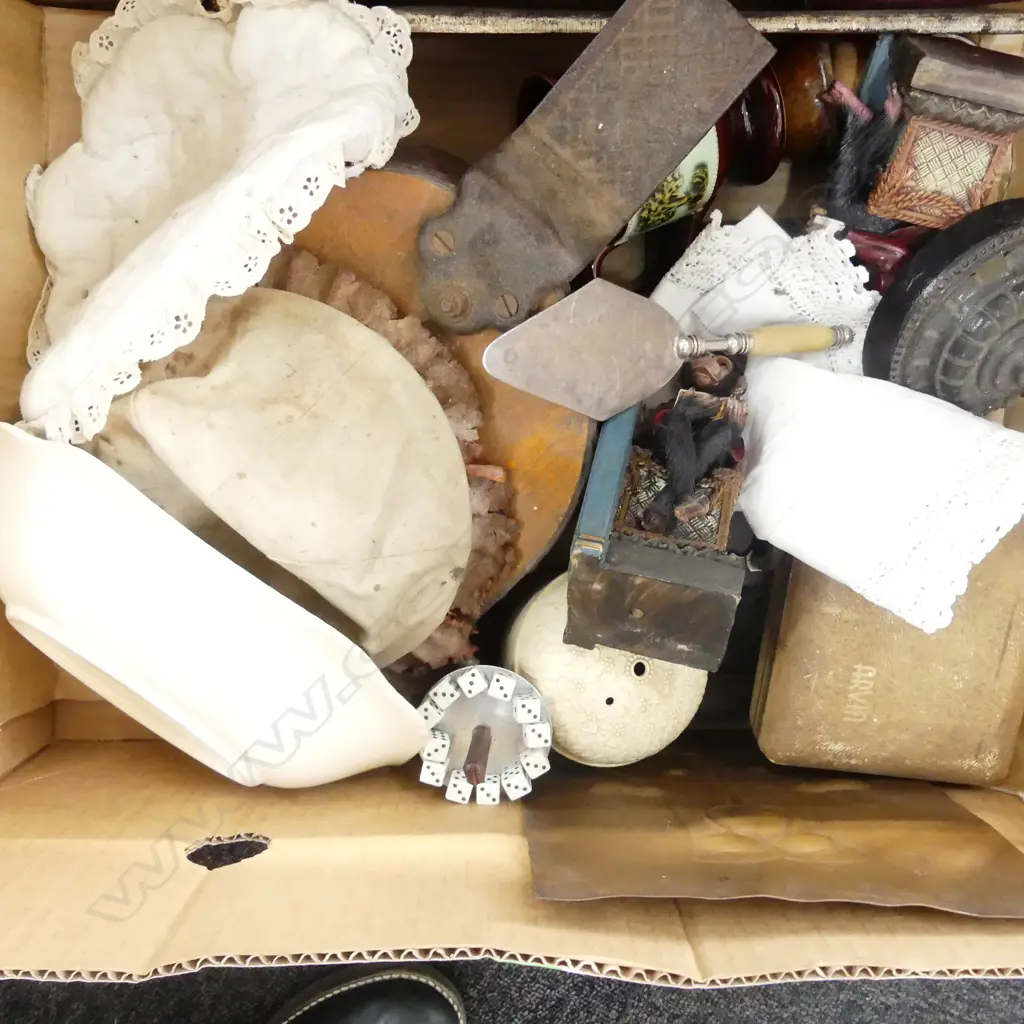 LOT ASST CURIOS/BELLOWS/BOOKENDS ETC Image 1++