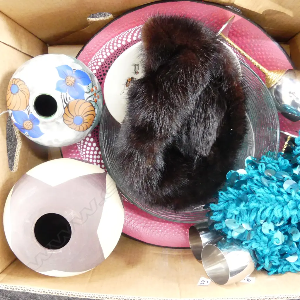 LOT ASST GLASSWARE / POTTERY / VINTAGE HATS ETC Image 1++