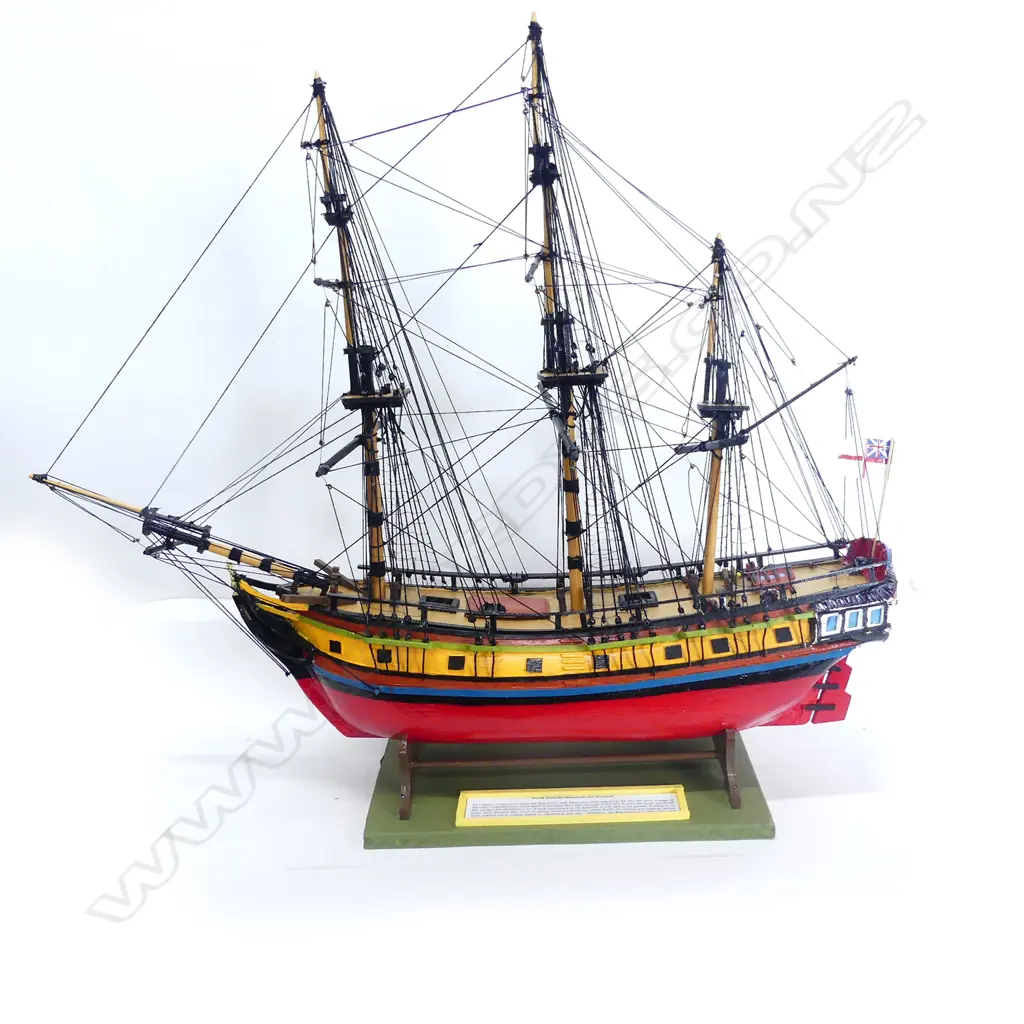 SHIP'S MODEL OF HMS RESOLUTION Image 1++