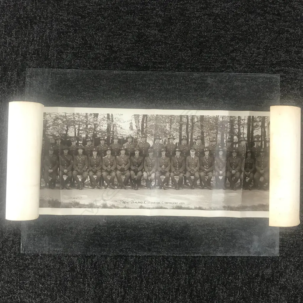 2 x CAP/COLLAR BADGES: GEO VI 1937 CORONATION CONTINGENT + 1937 NZ CORO CONTINGENT PHOTO (More...) Image 1++