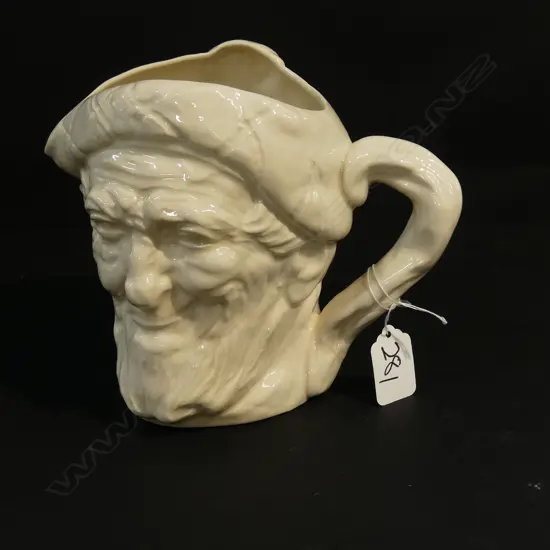 ROYAL DOULTON CHARACTER JUG AULD MAC LARGE D5823 6 1/4"RARE--A/F.