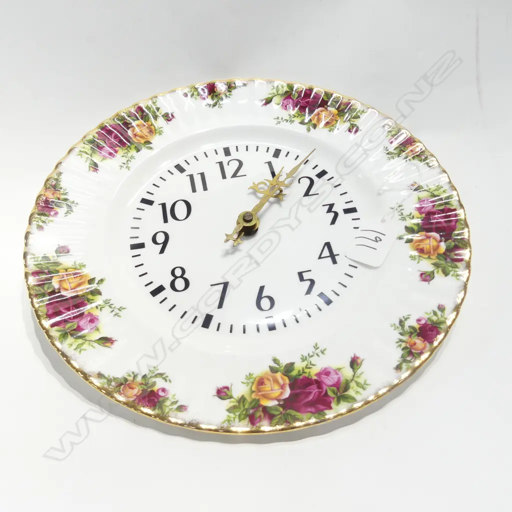 .ROYAL ALBERT OCR CLOCK Image 1++