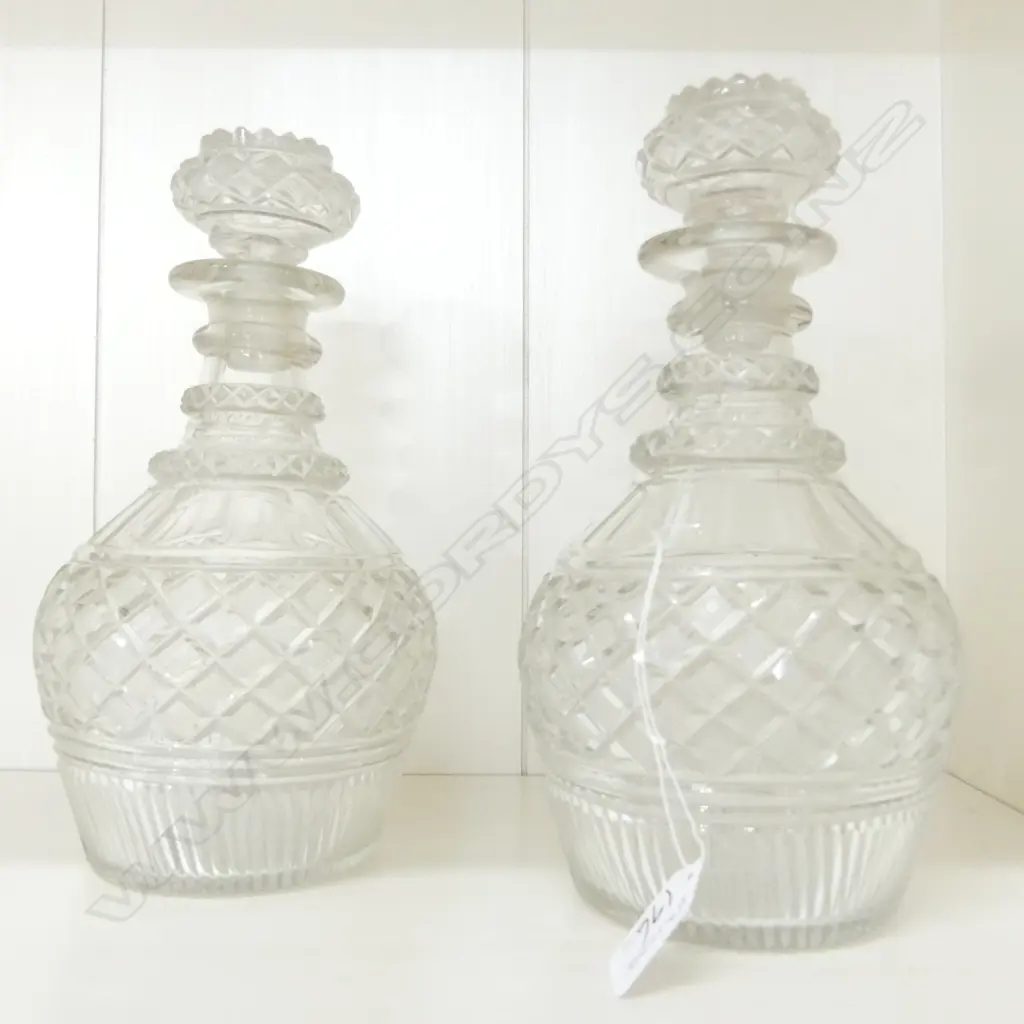 PR CUT CRYSTAL DECANTERS Image 1++