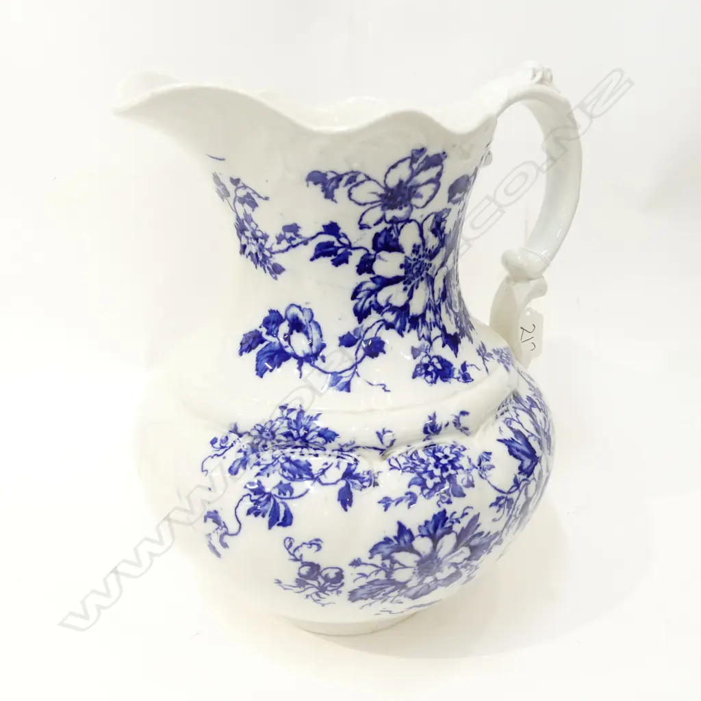 VICT B/W WATER JUG Image 1++