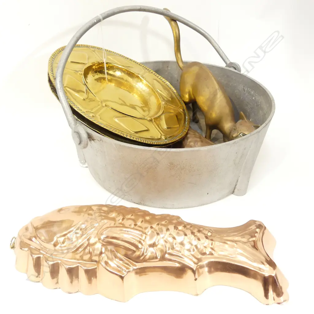 ALUMINIUM JAM PAN W/ BRASS DISHES / COPPER FISH ETC Image 1++