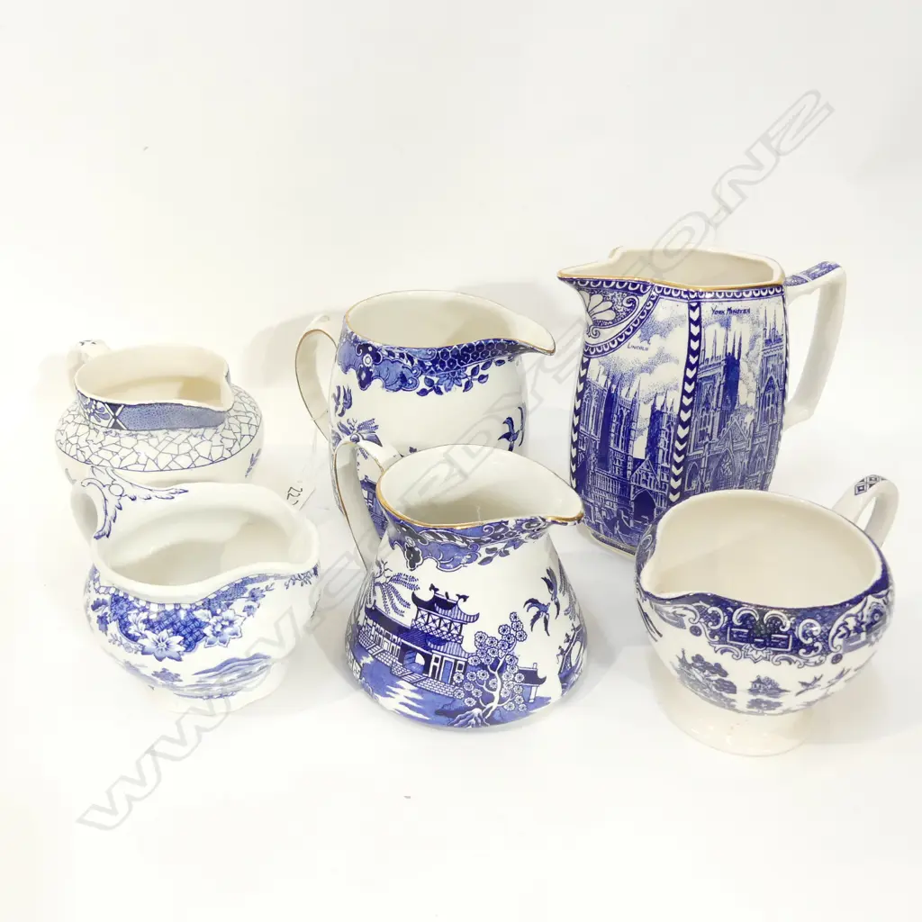 6 ENGLISH B + W TRANSFER PATTERN JUGS H. 160MM Image 1++