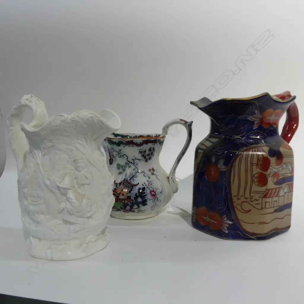IRONSTONE JUG W/ 2 VICT JUGS H. 180MM Image 1++