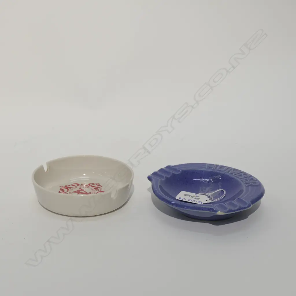 2 RETRO ASHTRAYS HUMBER ETC D120 Image 1++