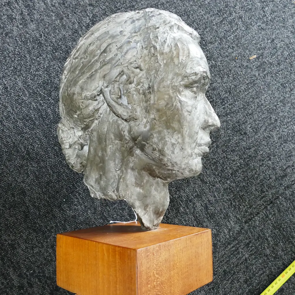 *** correction*** SIMULATED BRONZE (CAST FIBREGLASS) BUST FEMALE HEAD ARTIST UNKNOWN Image 1++