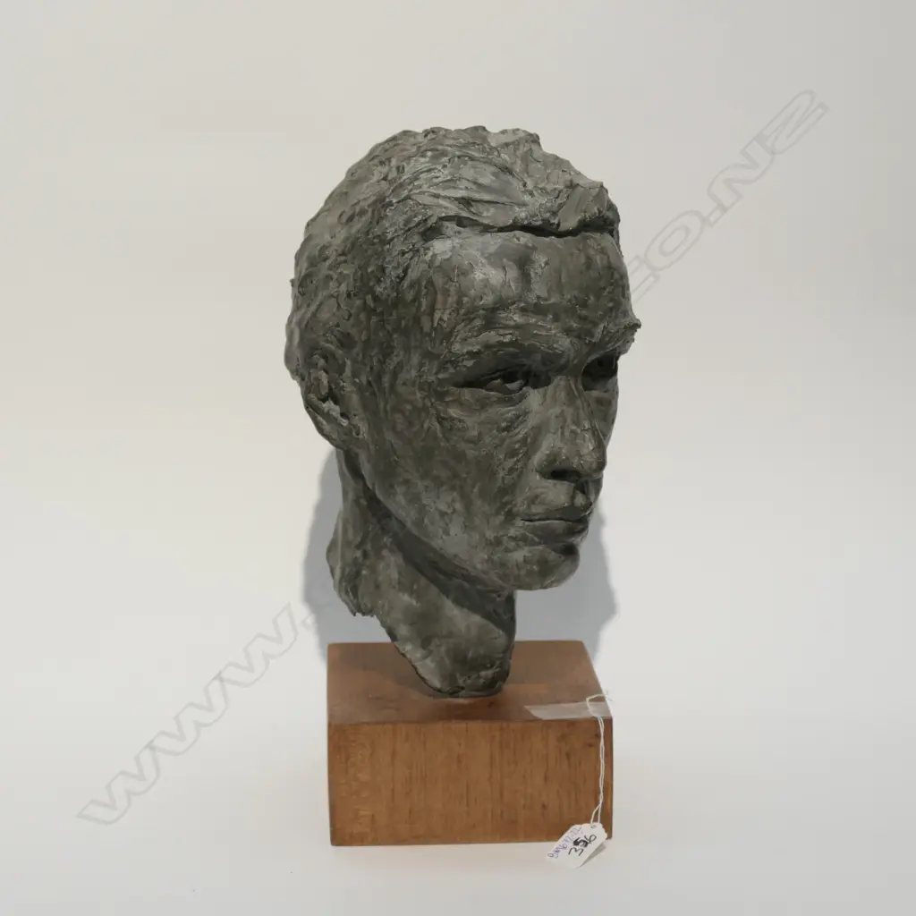 *** correction*** SIMULATED BRONZE (CAST FIBREGLASS) BUST FEMALE HEAD ARTIST UNKNOWN Image 1++