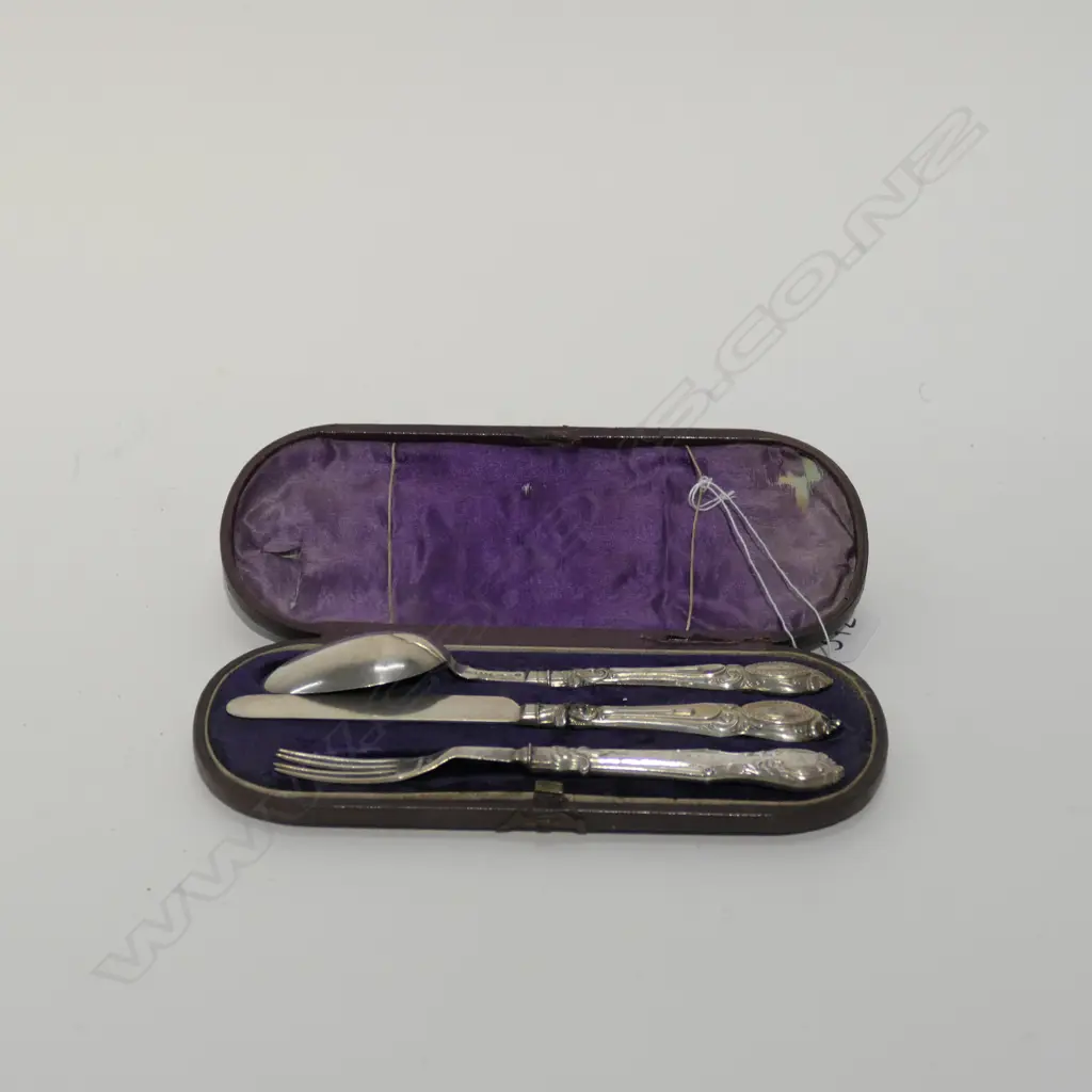 SILVER CHILDS CUTLERY SET Image 1++