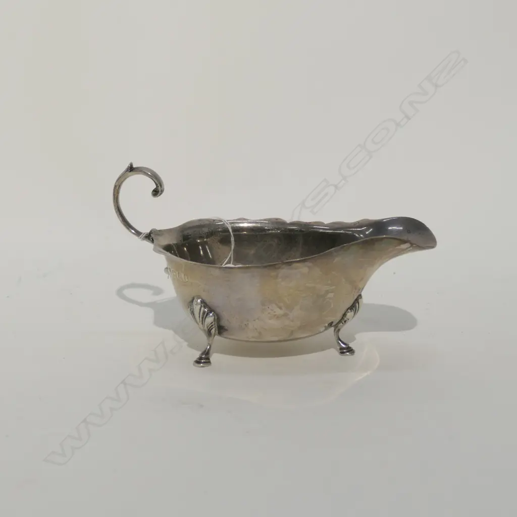 SILVER SAUCE BOAT 96gms Birmingham 1953 Image 1++