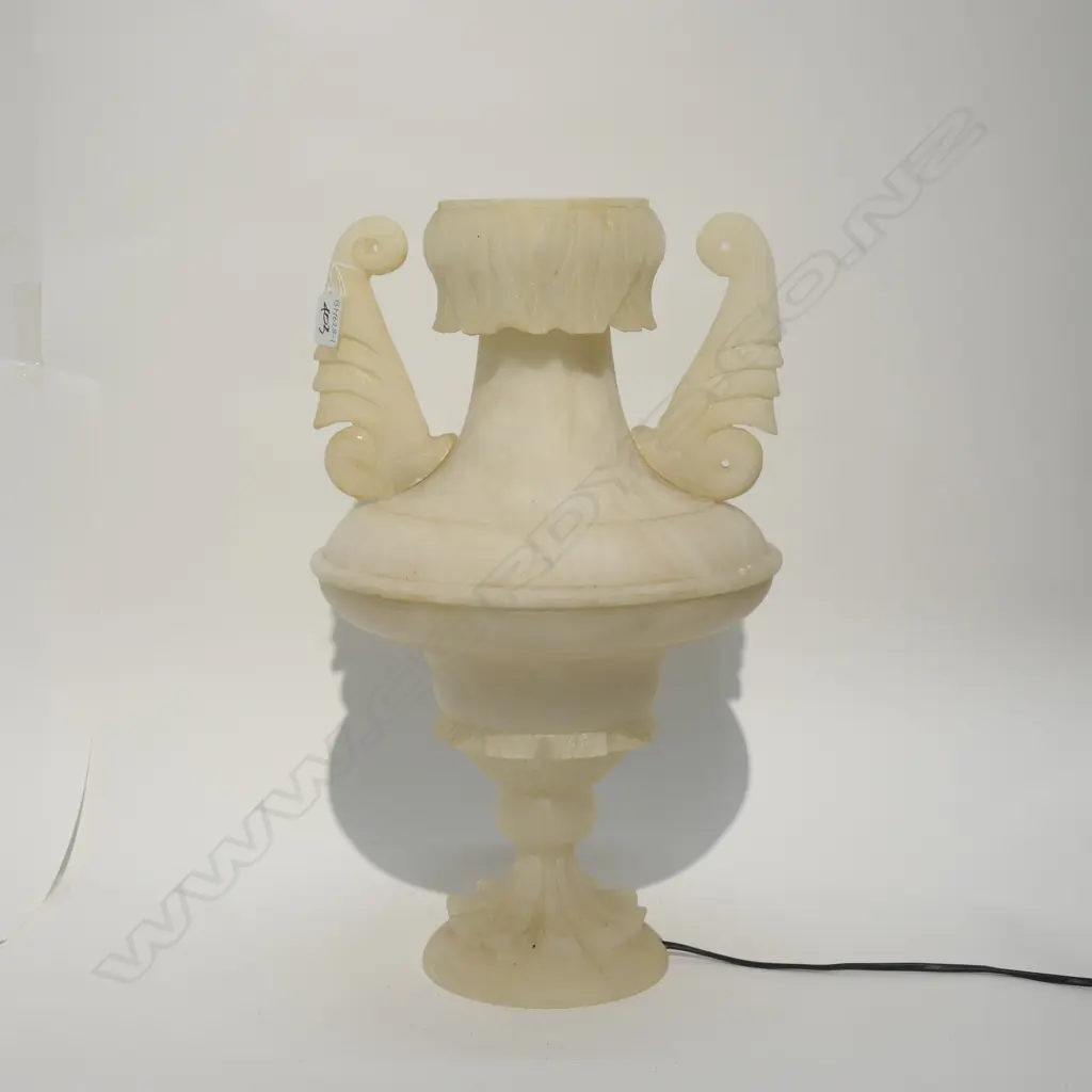 ALABASTER LAMP Image 1++