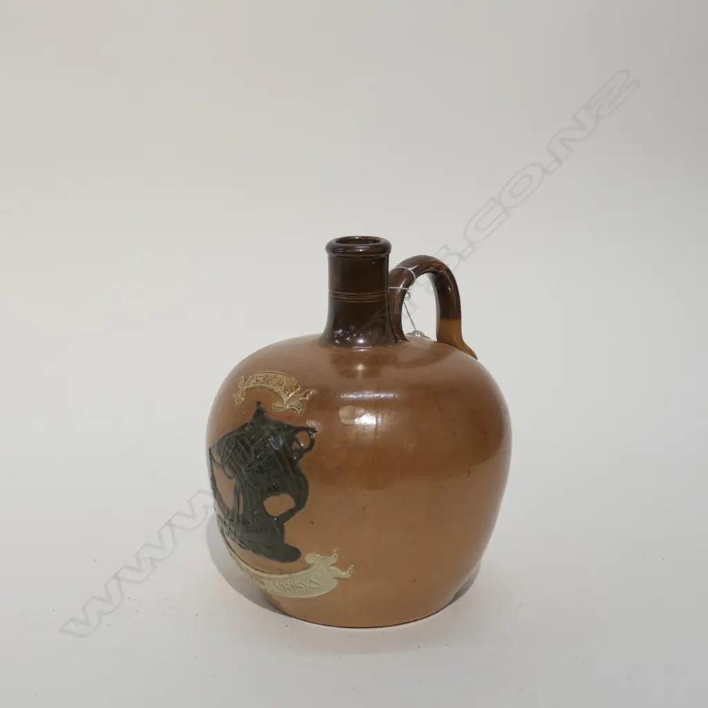 ROYAL DOULTON STONEWARE 'SPECIAL HIGHLAND WHISKY' FLASK Image 1++