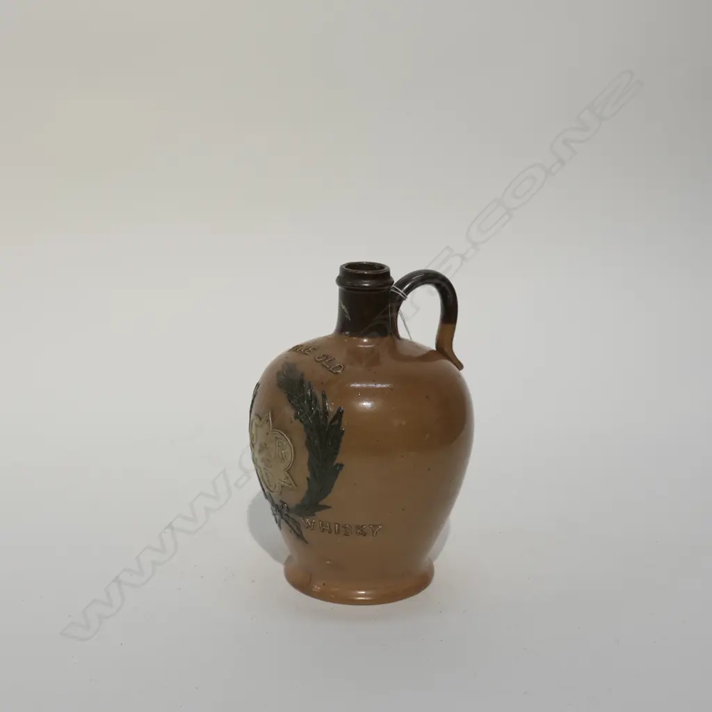 ROYAL DOULTON 'FINE OLD SCOTCH WHISKY FLASK' Image 1++
