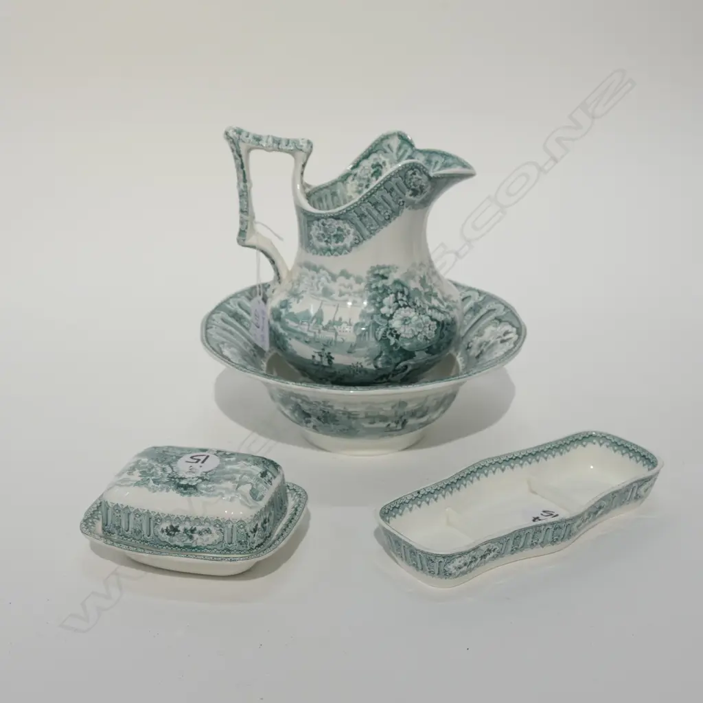 WEDGWOOD TOILET SET H. 210MM Image 1++