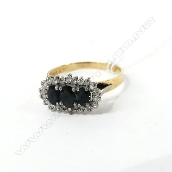 9CT Y/GOLD 3 SAPPHIRE & DIA. RING