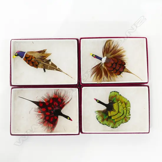 4X FEATHER BROOCHES