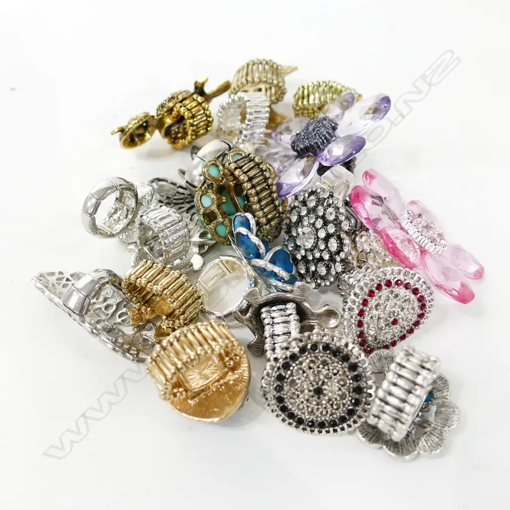 COSTUME JEWELLERY, 20 X RINGS Image 1++