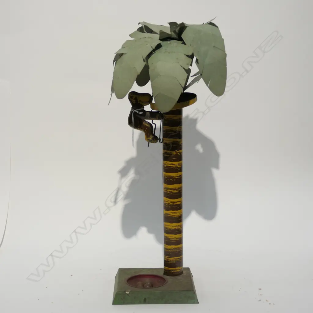 VINTAGE TIN MONKEY CLIMBING COCONUT TREE TOY AND FOUR BALLS Image 1++