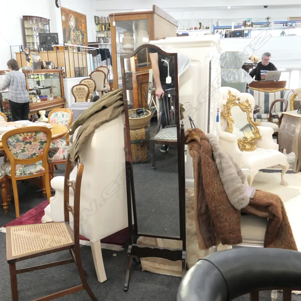 MAHOGANY FRAMED DRESSING MIRROR H 1540 MM Image 1++