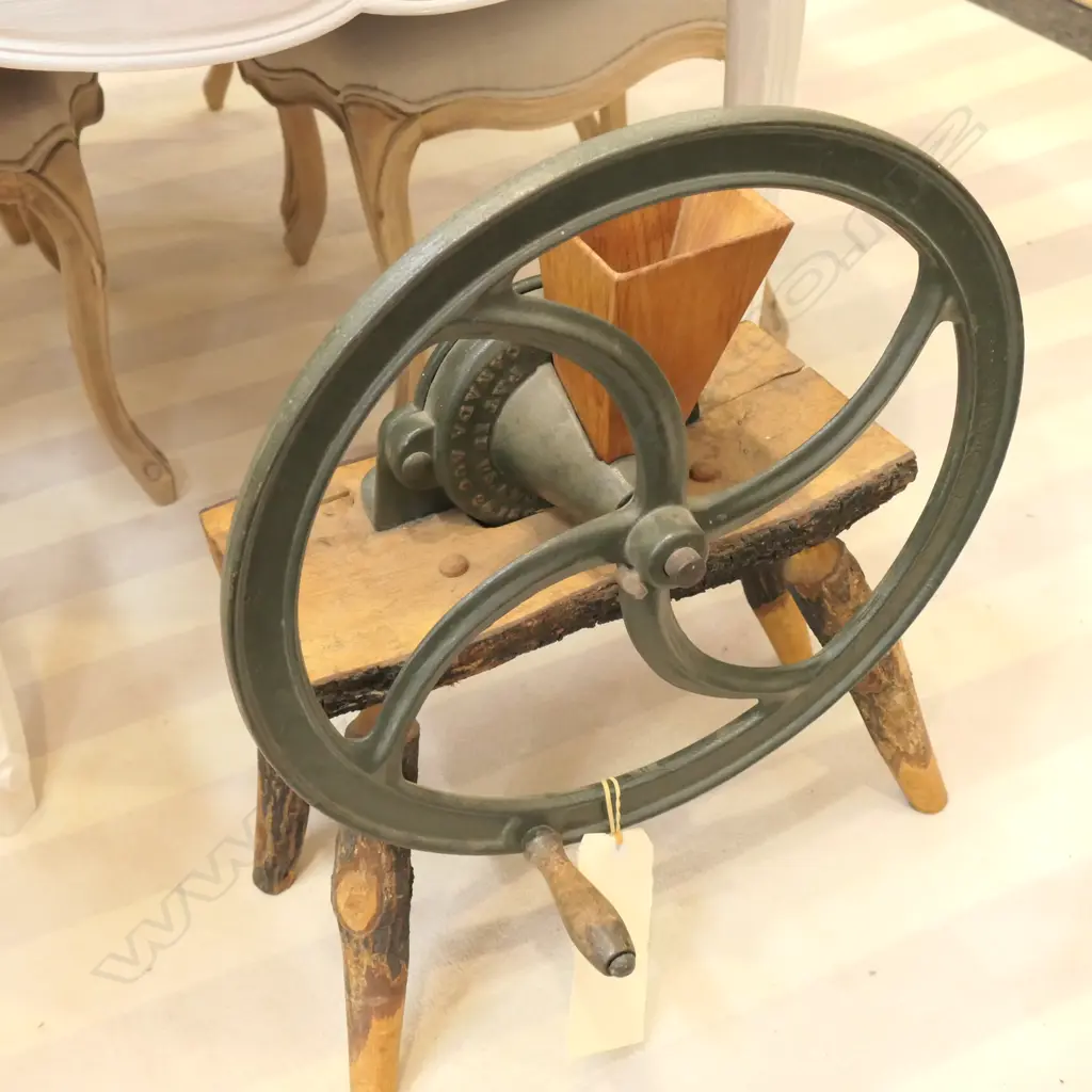 CAST IRON MILL ON RUSTIC STAND H. 670 Image 1++