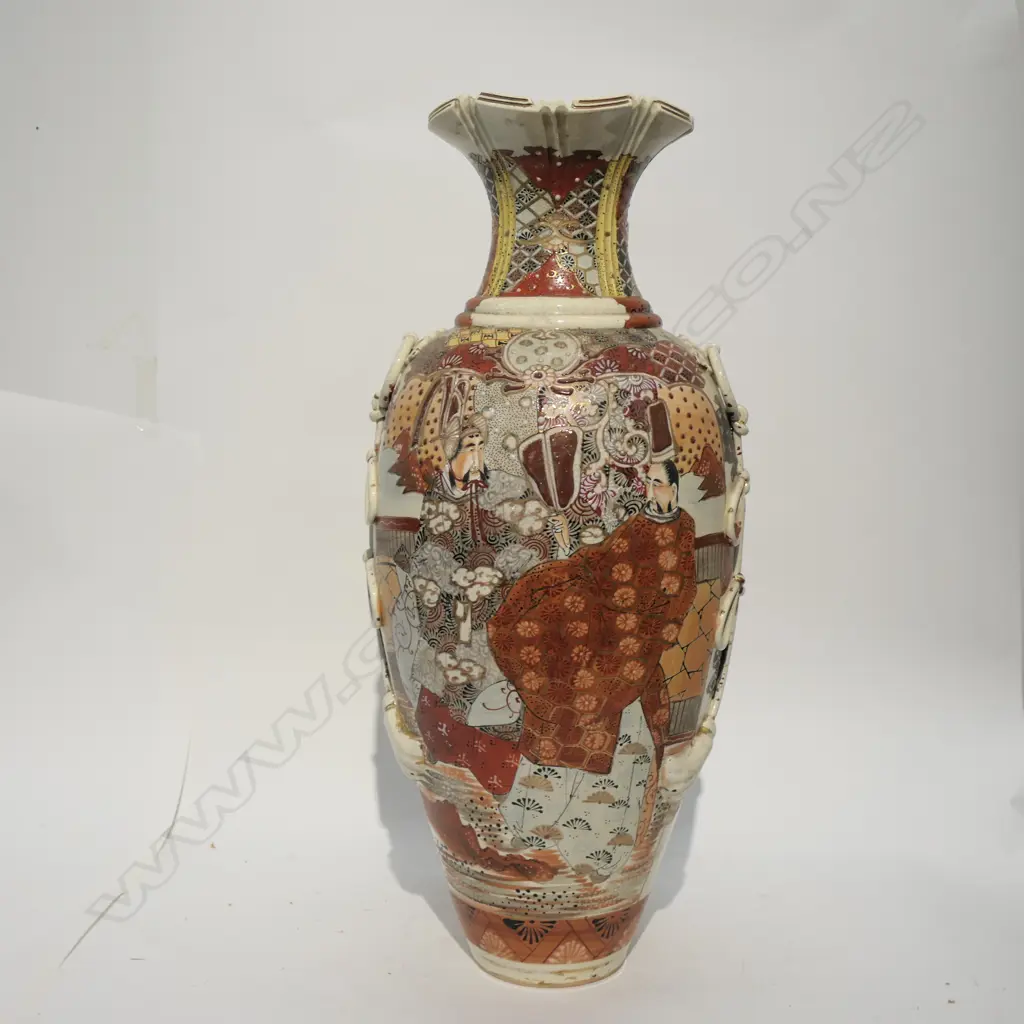 JAPANESE VASE (AF) Image 1++