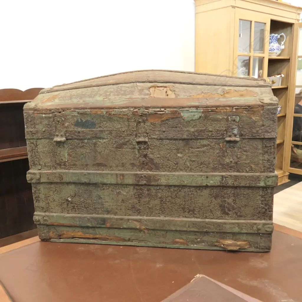 OLD SARATOGA TRUNK ORIGINAL PAINT Image 1++