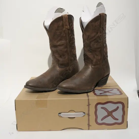 AS NEW PR MENS TWISTED COWBOY BOOTS SIZE 11