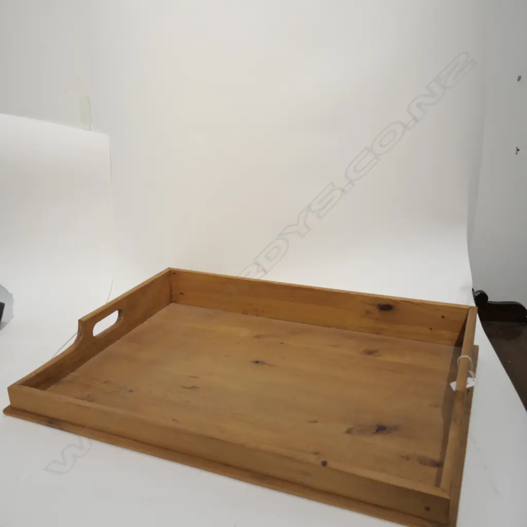 PINE BUTLERS TRAY W. 640MM Image 1++
