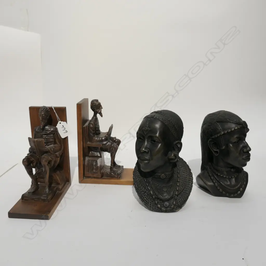 2 PAIRS OF BOOKENDS WOODEN AND PLASTER Image 1++