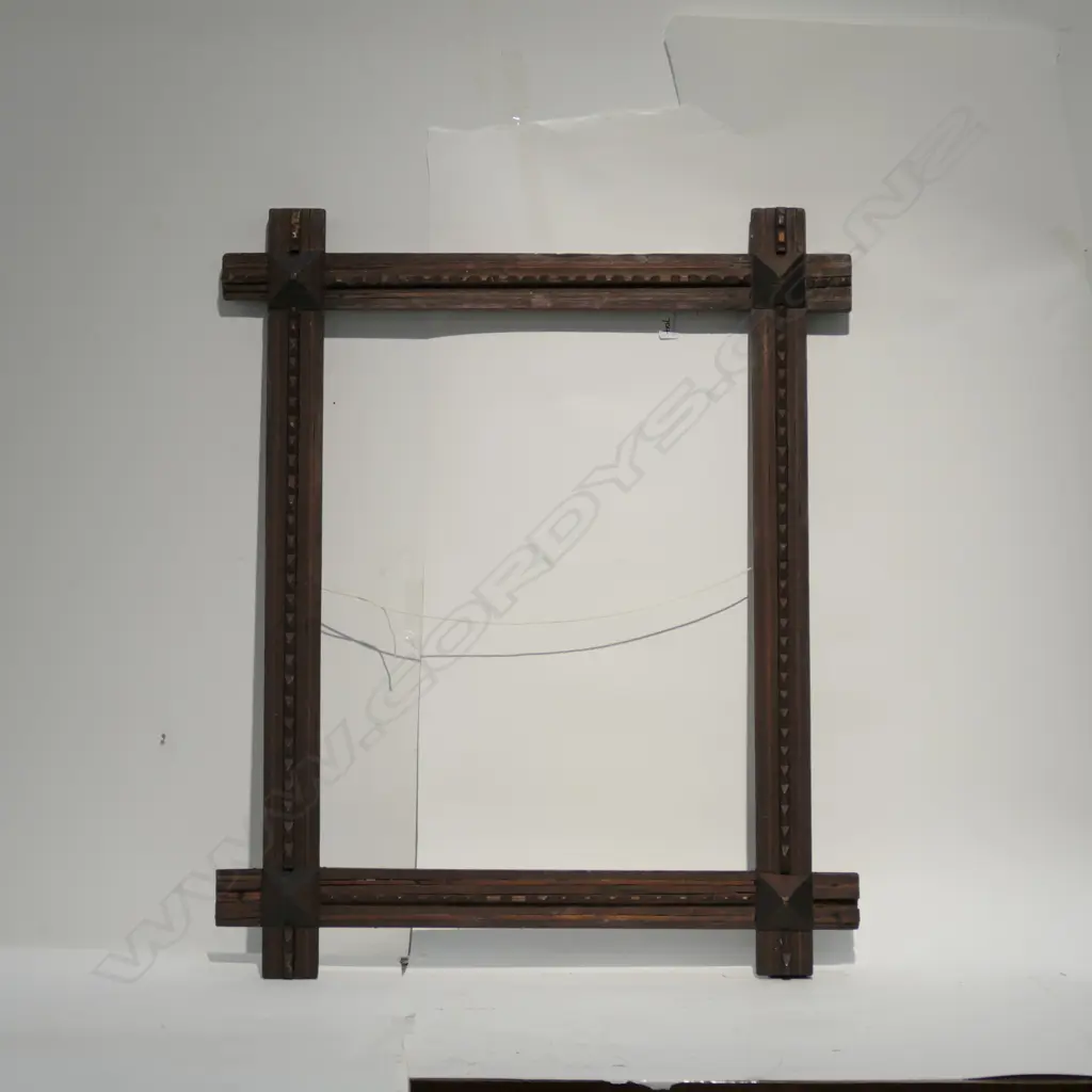 COLONIAL FRAME 890 X 700 Image 1++