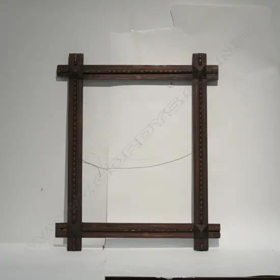 COLONIAL FRAME 890 X 700