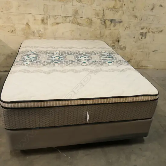 SLEEPYHEAD CHIROPRACTIC DOUBLE BED 'KAURI FIRM'