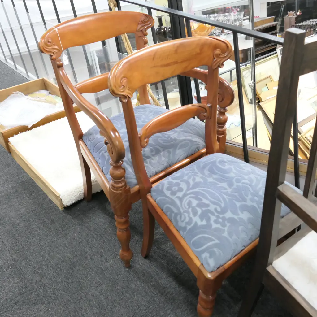 VICT. STYLE CARVER CHAIR AND SIDE CHAIR Image 1++