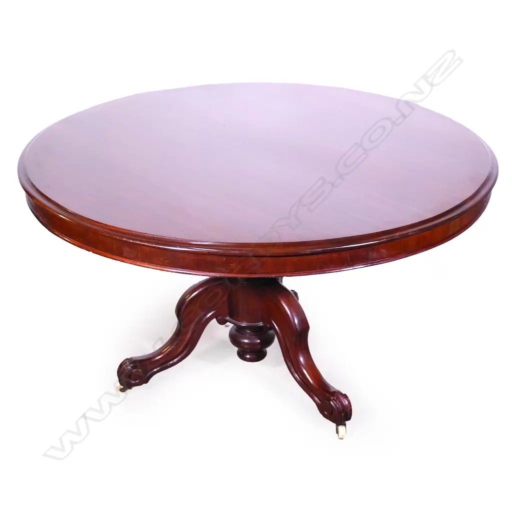 A54 CIRCULAR KAURI DINING TABLE  Image 1++