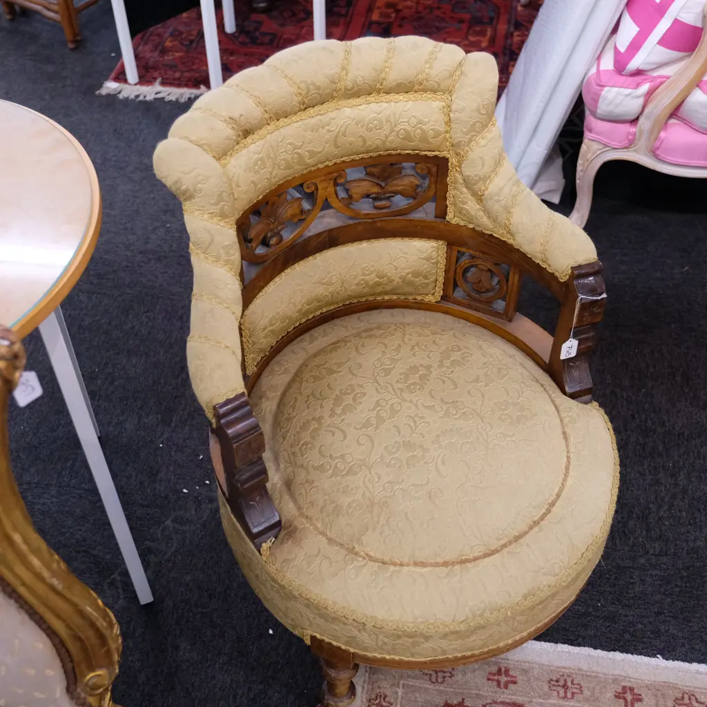 EDWARDIAN TUB CHAIR Image 1++