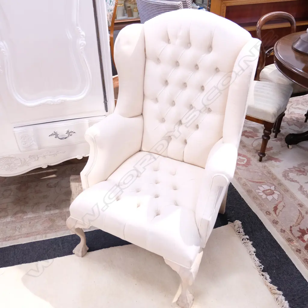 PR CONTEMPORARY BUTTONED WINGBACK ARMCHAIRS H. 1140MM Image 1++