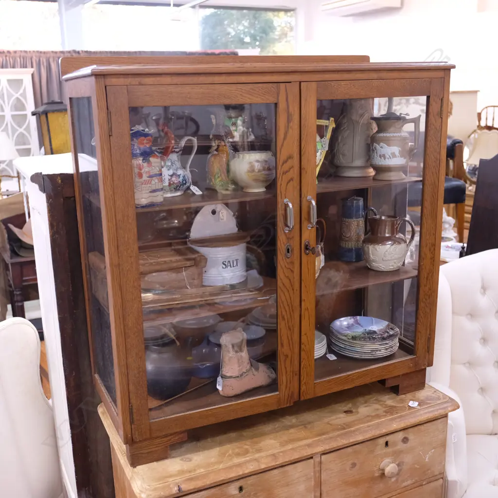 OAK CHINA CABINET Image 1++