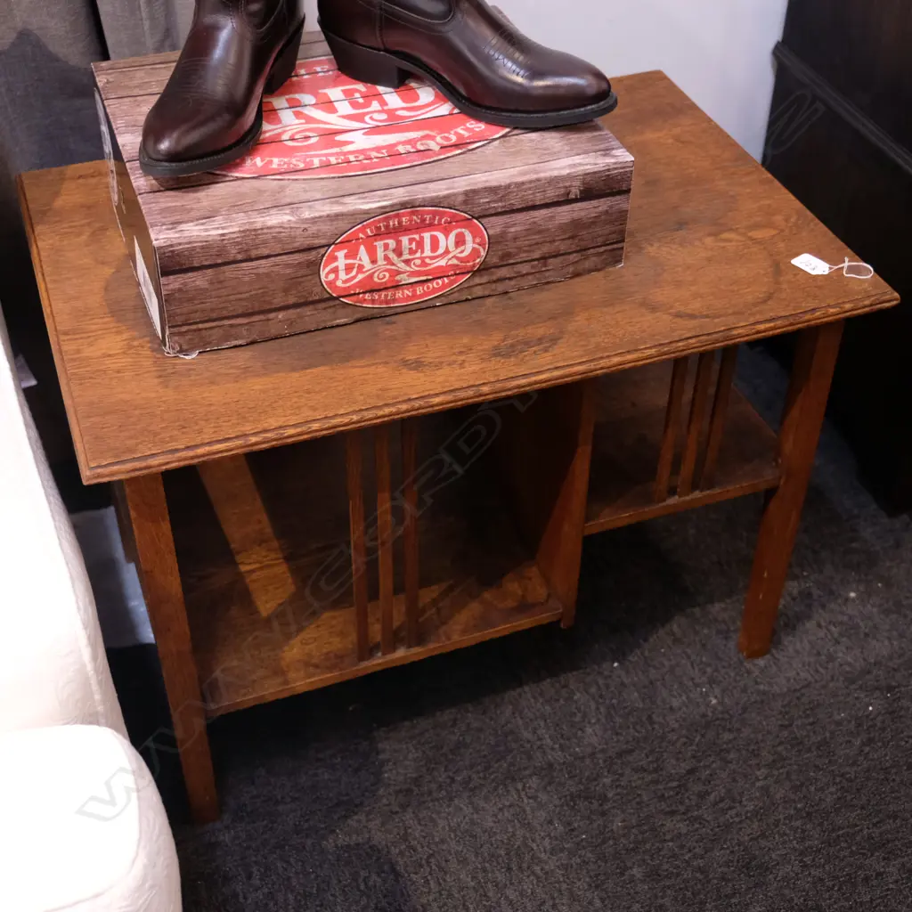 OAK OCCASIONAL TABLE Image 1++