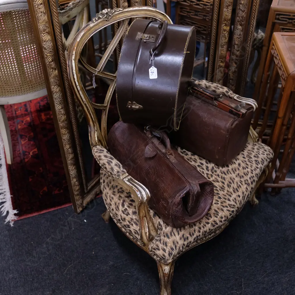 LEOPARD PRINT OPEN ELBOW ARMCHAIR H. 930MM Image 1++