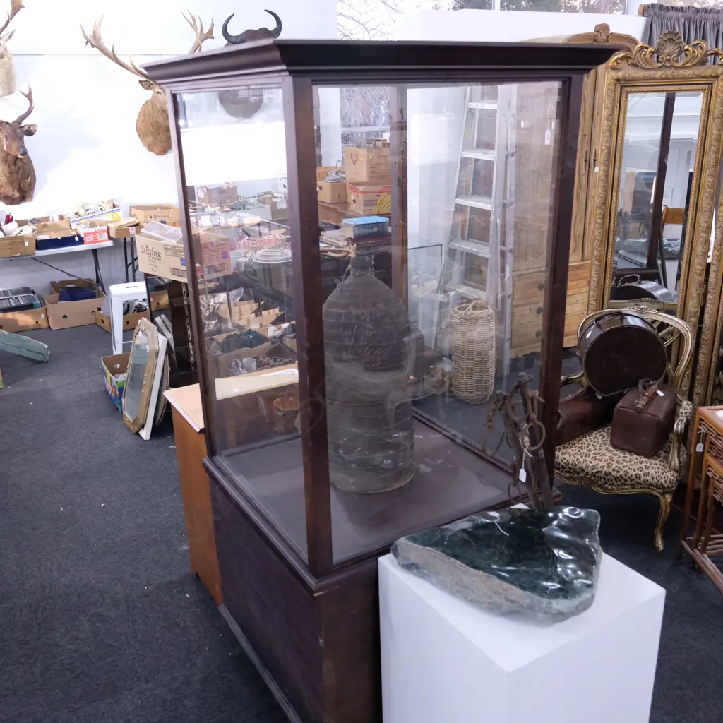 TALL DISPLAY CABINET SQUARE SECTION Image 1++